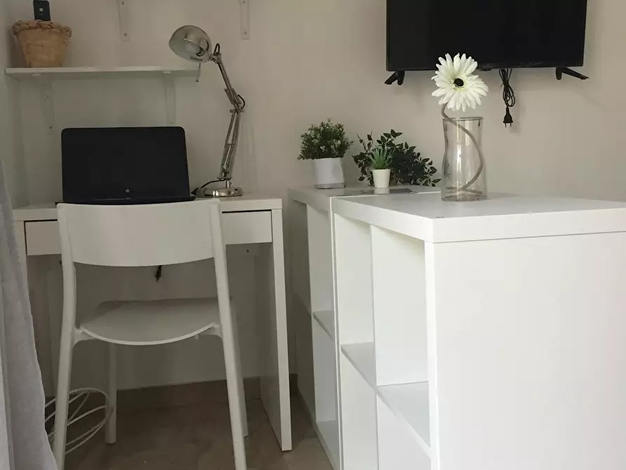 Immagine 2 di Camera in affitto  in Via Carlo Valvassori Peroni a Milano