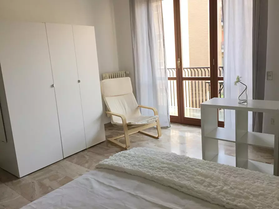 Immagine 4 di Camera in affitto  in Via Carlo Valvassori Peroni a Milano
