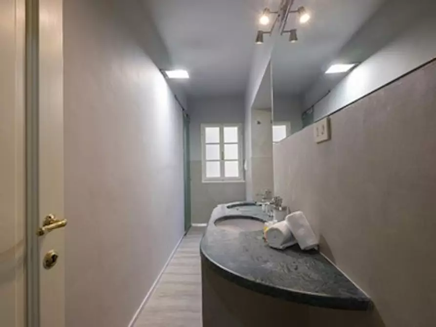 Immagine 8 di Appartamento in affitto  in Via Toscanella a Firenze