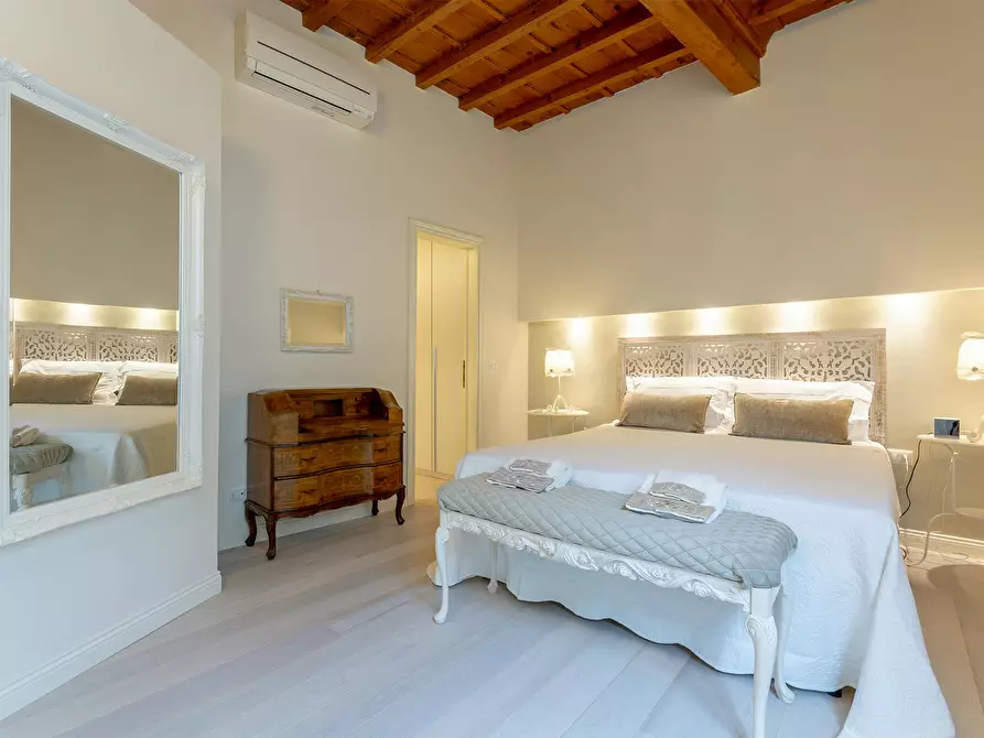 Immagine 10 di Appartamento in affitto  in Via Ricasoli a Firenze