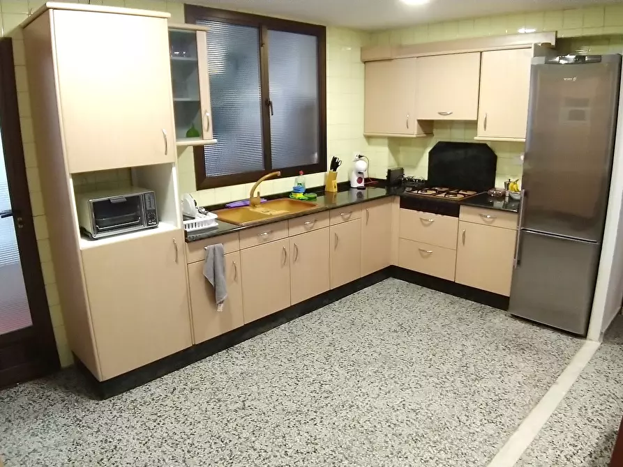 Immagine 5 di Camera in affitto  in Calle Plus Ultra a Valencia