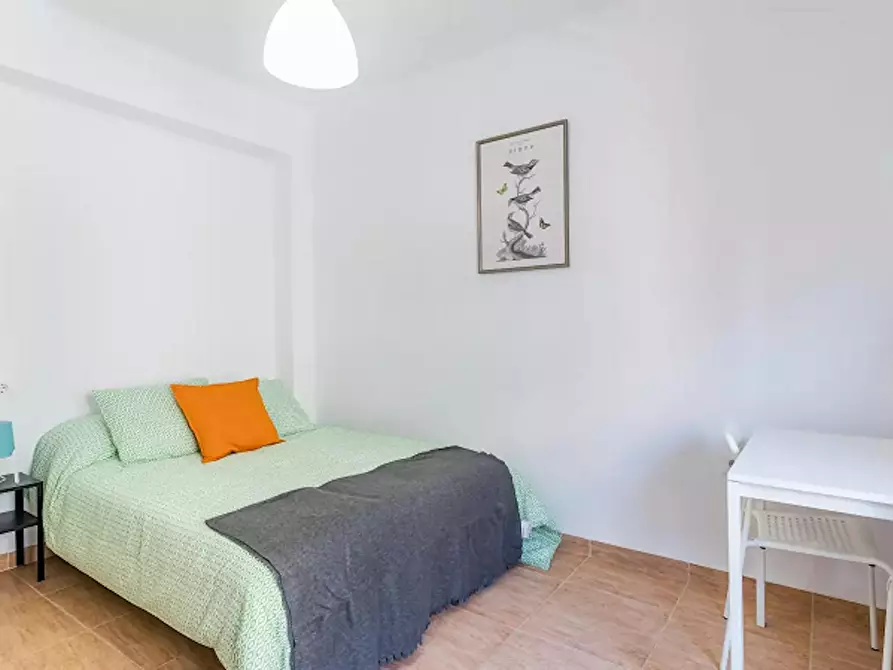 Immagine 3 di Camera in affitto  in Carrer Justo Vilar a Valencia