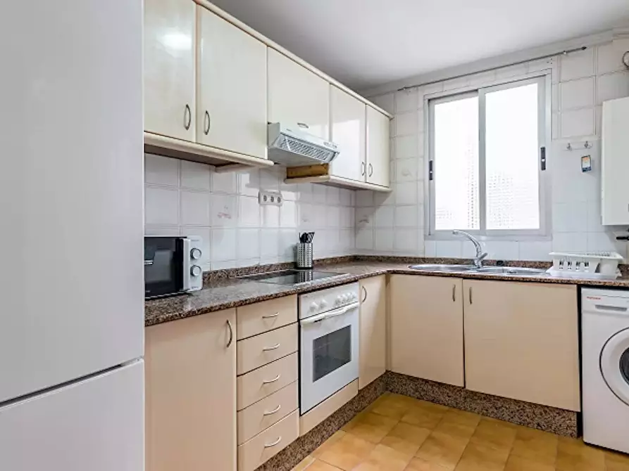 Immagine 7 di Camera in affitto  in Carrer Sant Vicenç de Paül a Valencia