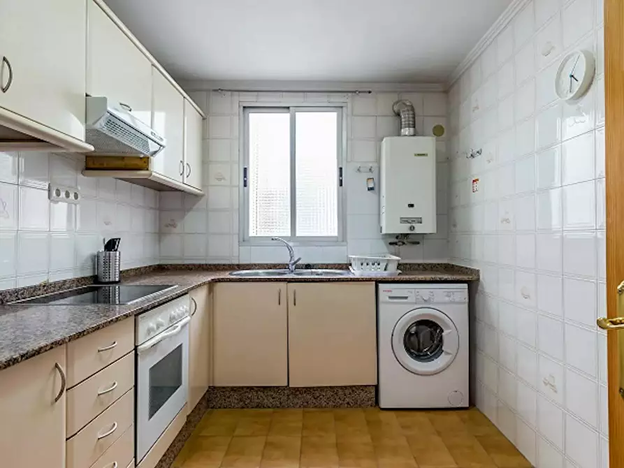 Immagine 6 di Camera in affitto  in Carrer Sant Vicenç de Paül a Valencia