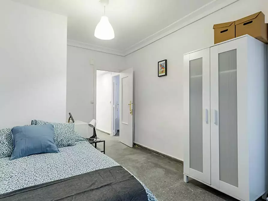 Immagine 2 di Camera in affitto  in Carrer Riu Ebre a Valencia