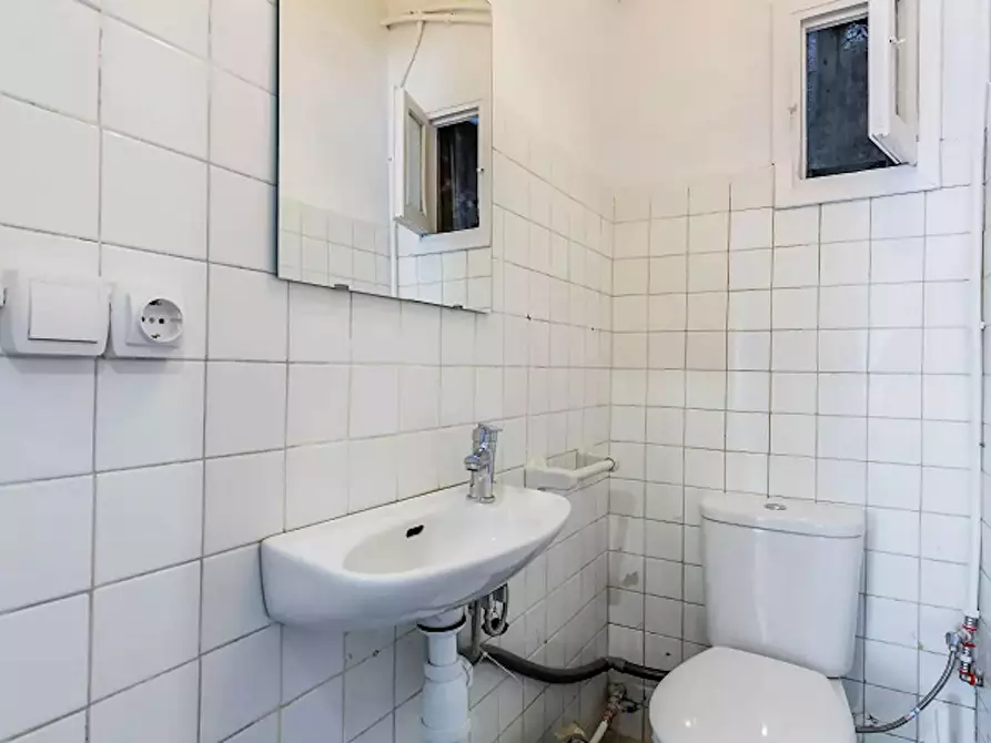 Immagine 8 di Camera in affitto  in Carrer Riu Ebre a Valencia