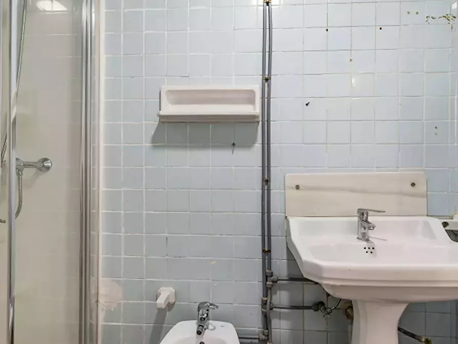 Immagine 7 di Camera in affitto  in Carrer Riu Ebre a Valencia