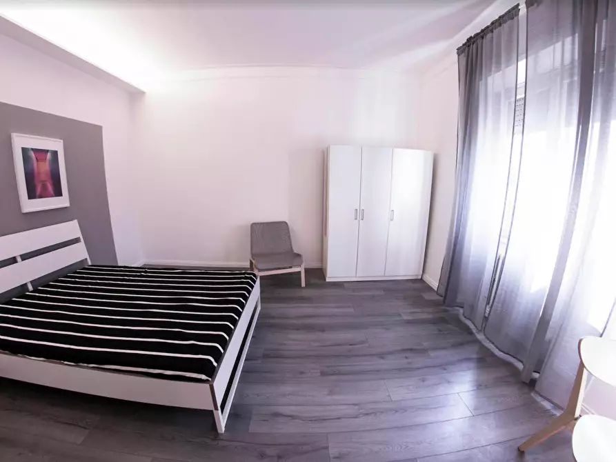 Immagine 2 di Camera in affitto  in Via Circondaria a Firenze