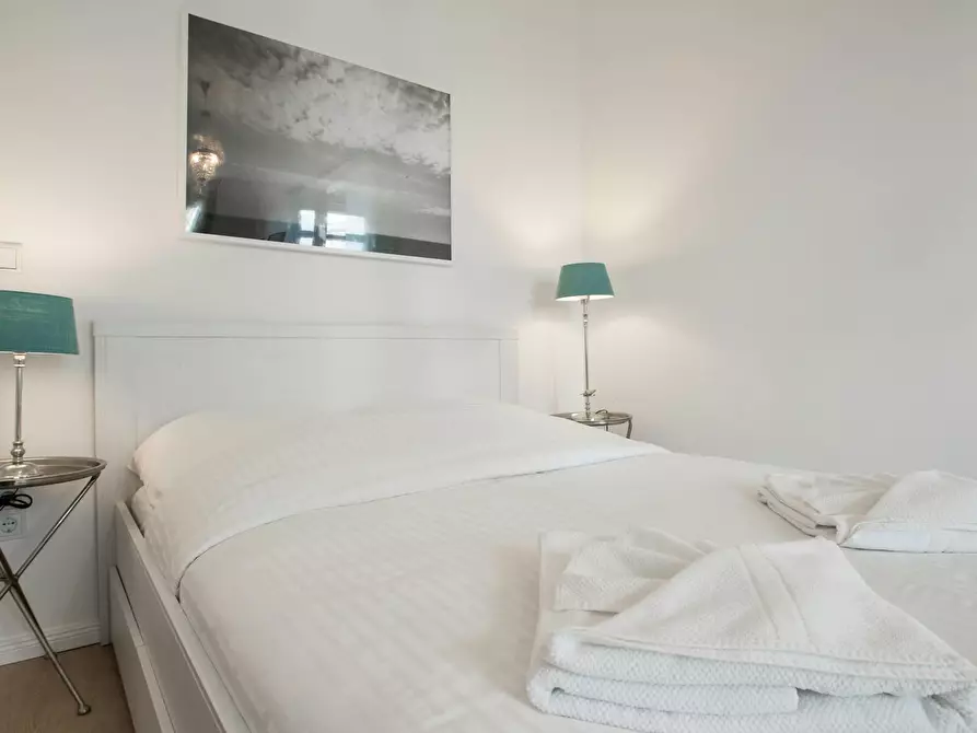 Immagine 9 di Appartamento in affitto  in Grunewaldstraße a Berlin