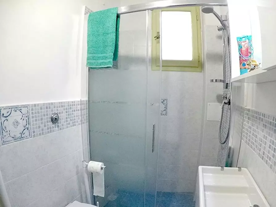 Immagine 9 di Camera in affitto  in Via Montebello a Firenze