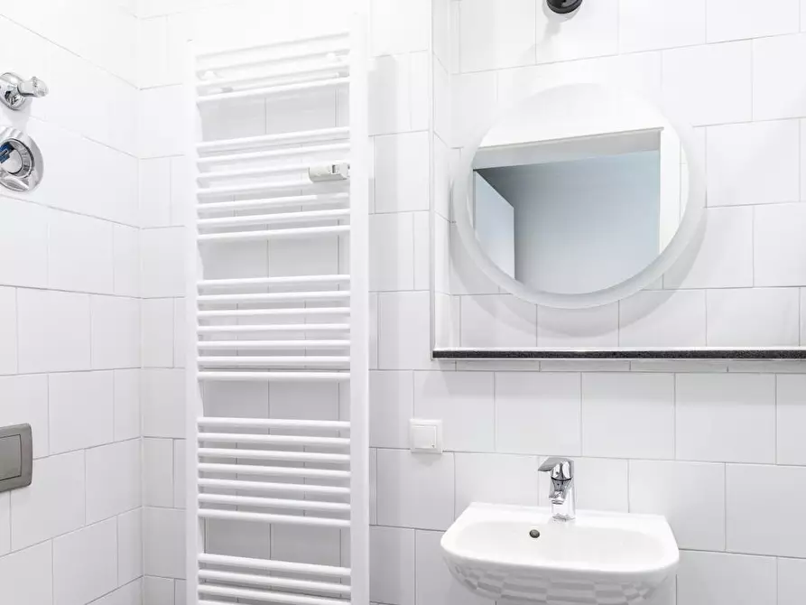 Immagine 9 di Appartamento in affitto  in Kurfürstenstraße a Berlin