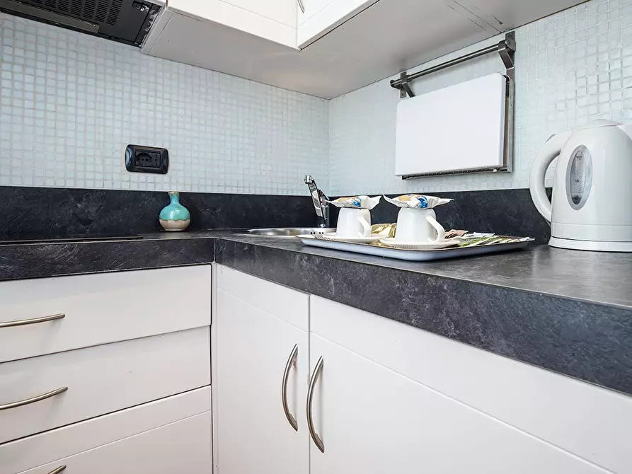 Immagine 10 di Appartamento in affitto  in Via Napo Torriani a Milano