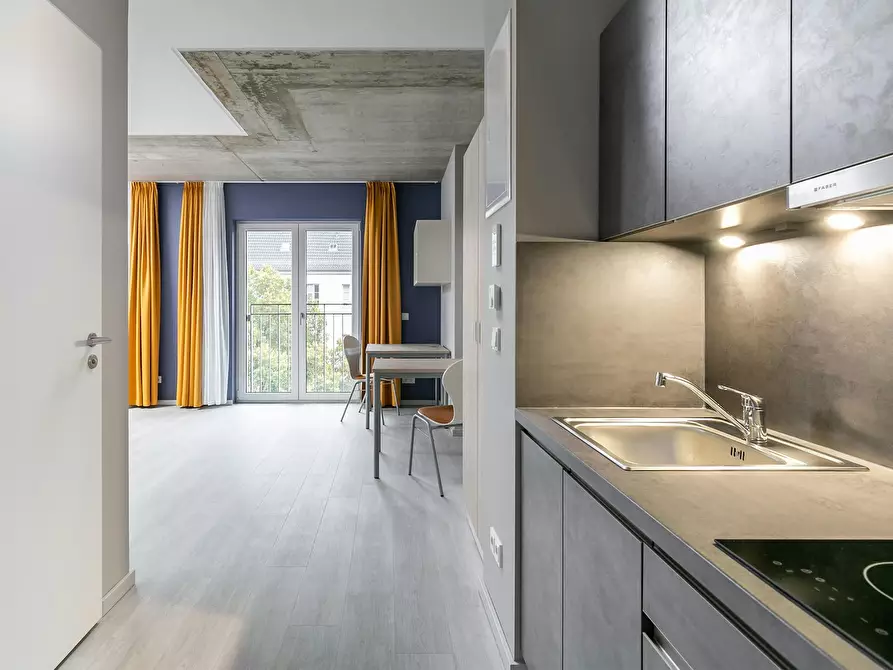 Immagine 2 di Appartamento in affitto  in Mühlenstraße a Berlin