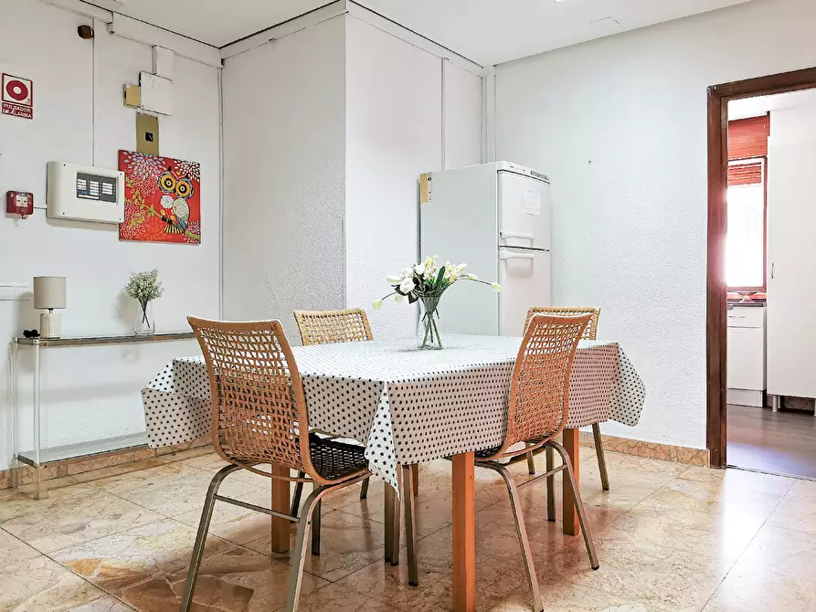 Immagine 6 di Camera in affitto  in Calle de Beatriz de Bobadilla a Madrid