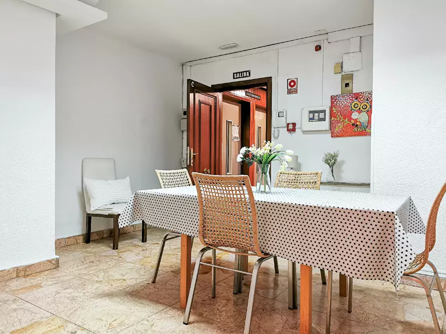 Immagine 5 di Camera in affitto  in Calle de Beatriz de Bobadilla a Madrid