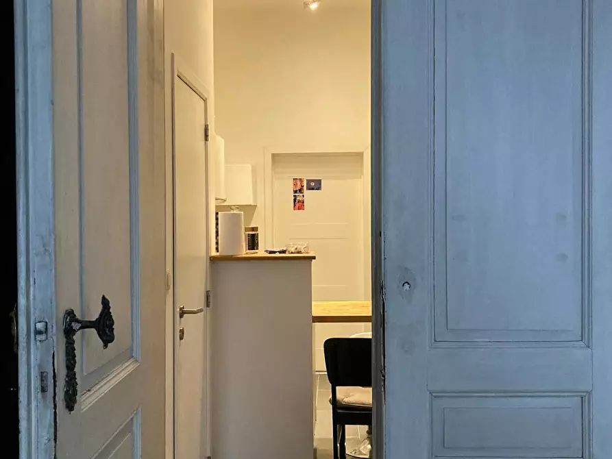 Immagine 5 di Camera in affitto  in Rue du Trône a Ixelles