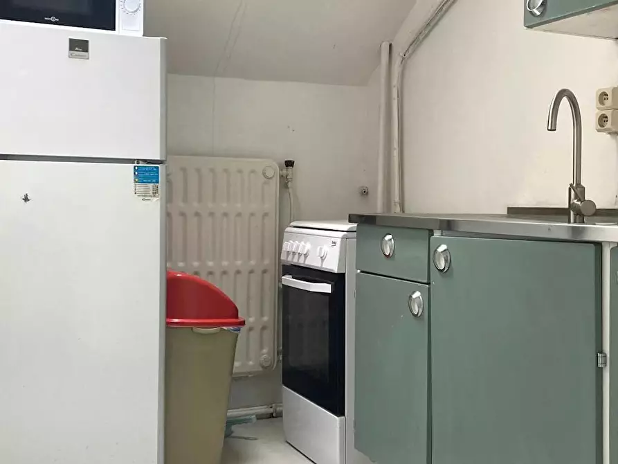 Immagine 4 di Appartamento in affitto  in Rue du Trône a Ixelles