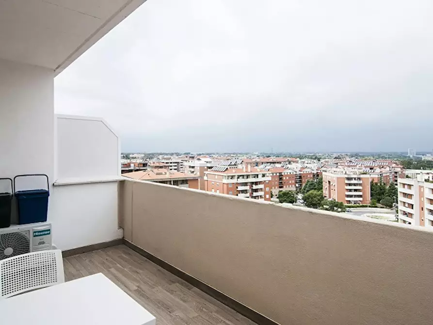 Immagine 6 di Appartamento in affitto  in Via Luigi De Marchi a Roma