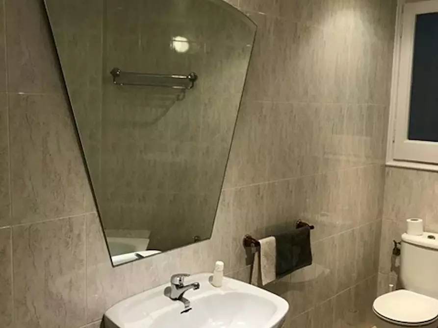 Immagine 9 di Camera in affitto  in Carrer de la Indústria a Barcelona