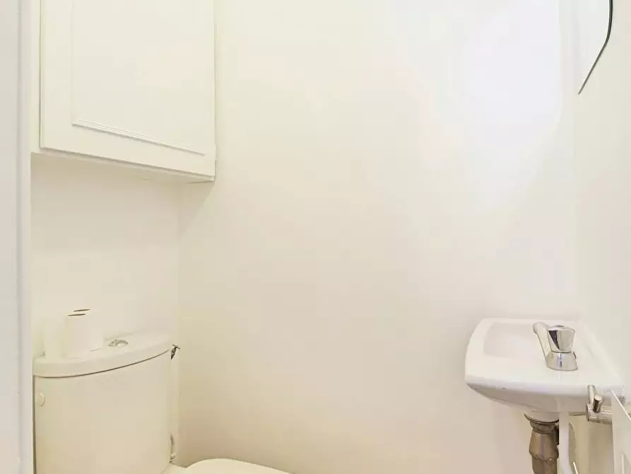 Immagine 9 di Camera in affitto  in Rue Duret a Paris 16