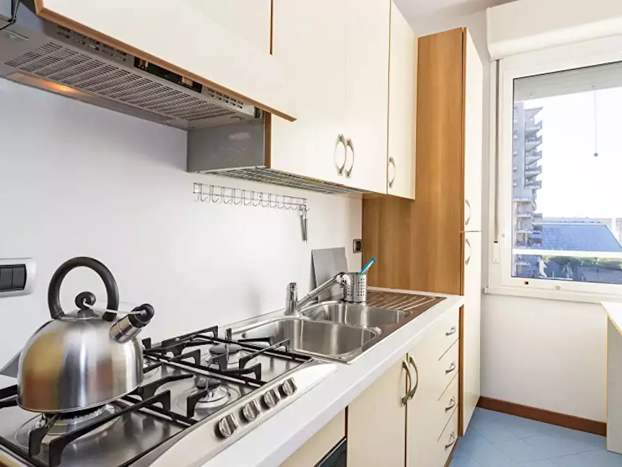 Immagine 10 di Camera condivisa in affitto  in Viale dell'Innovazione a Milano