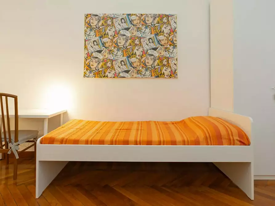 Immagine 1 di Camera condivisa in affitto  in Via Alfredo Catalani a Milano