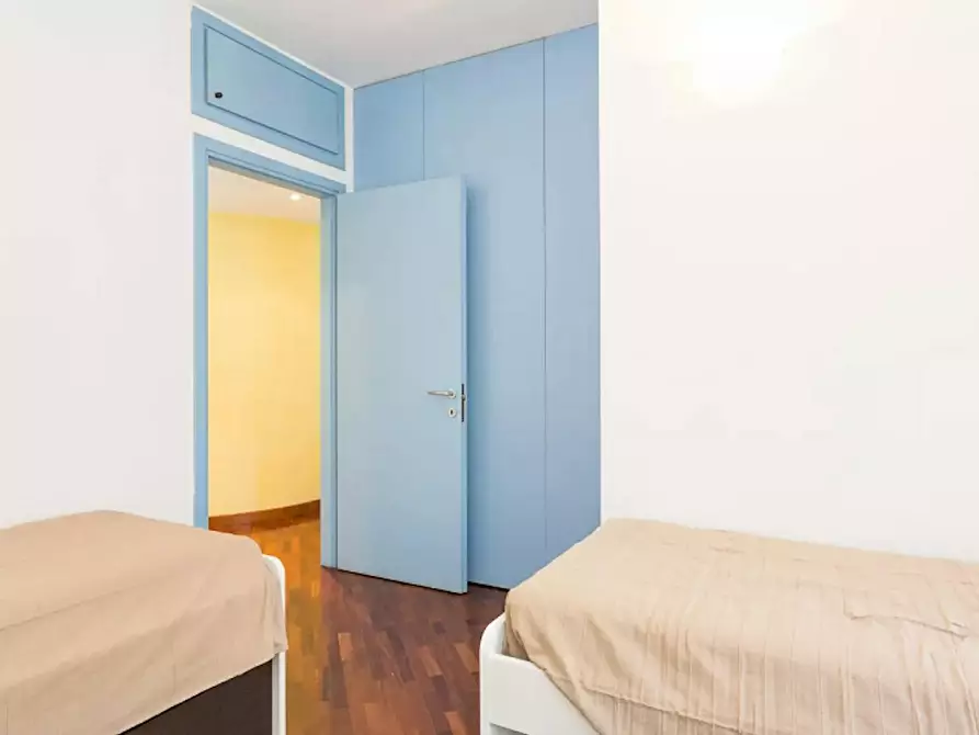 Immagine 5 di Camera condivisa in affitto  in Viale dell'Innovazione a Milano