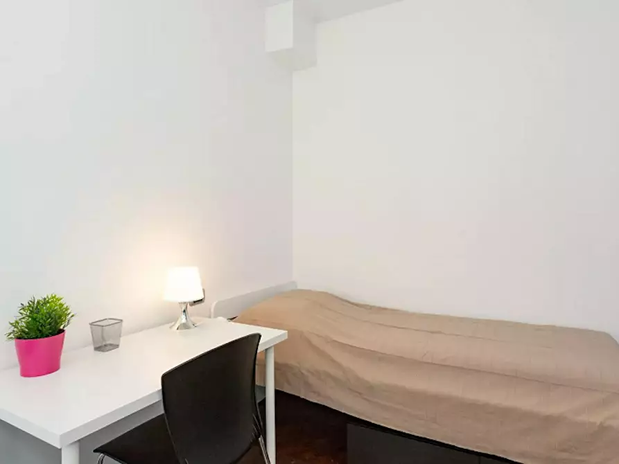 Immagine 3 di Camera condivisa in affitto  in Viale dell'Innovazione a Milano