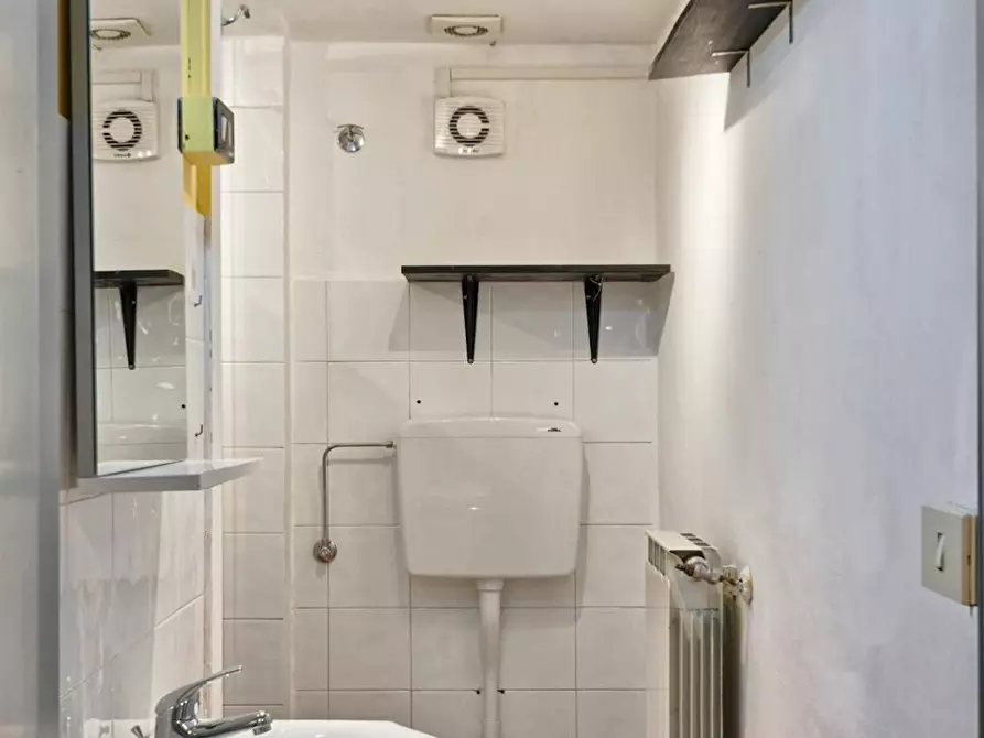 Immagine 8 di Camera in affitto  in Via Nizza a Torino