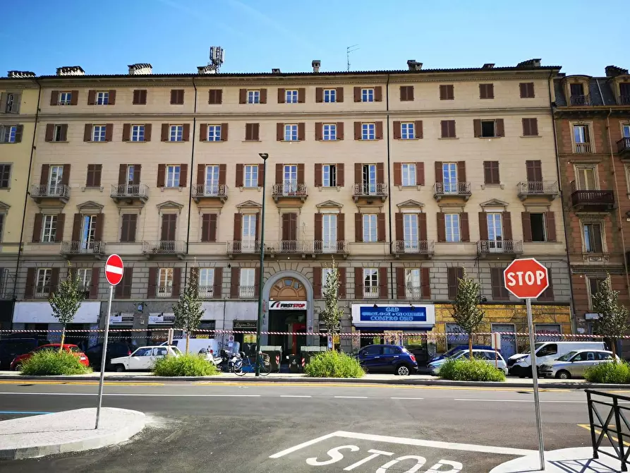 Immagine 10 di Camera in affitto  in Via Nizza a Torino