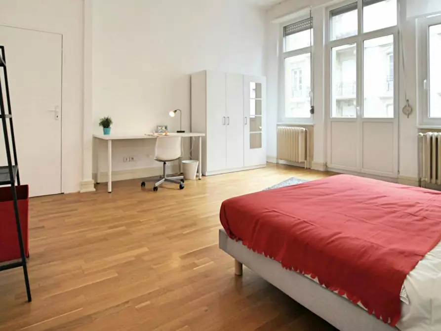 Immagine 3 di Camera in affitto  in Rue Wimpheling a Strasbourg