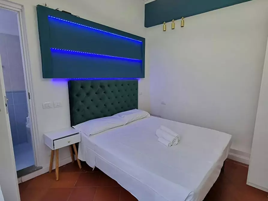 Immagine 10 di Camera in affitto  in Via San Zanobi a Firenze