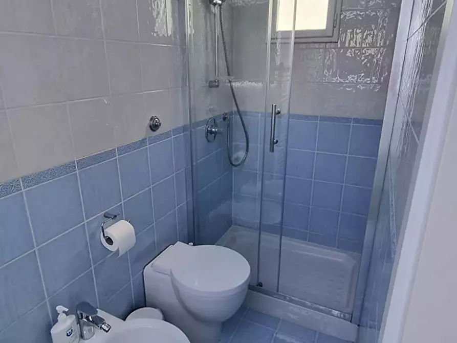 Immagine 9 di Camera in affitto  in Via San Zanobi a Firenze