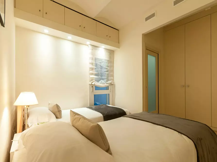 Immagine 4 di Appartamento in affitto  in Carrer de Pau Claris a Barcelona