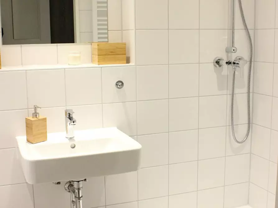 Immagine 5 di Appartamento in affitto  in Alfred-Jung-Straße a Berlin