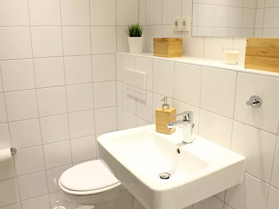 Immagine 4 di Appartamento in affitto  in Alfred-Jung-Straße a Berlin