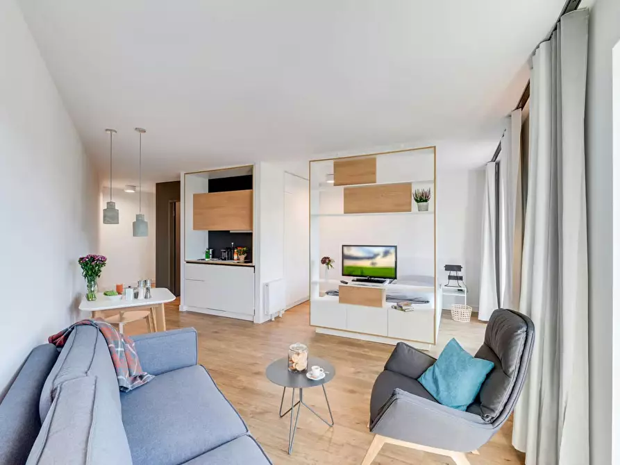 Immagine 6 di Appartamento in affitto  in Treskowallee a Berlin