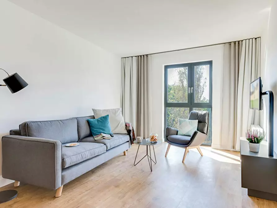 Immagine 3 di Appartamento in affitto  in Treskowallee a Berlin