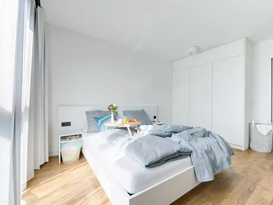Immagine 1 di Appartamento in affitto  in Treskowallee a Berlin