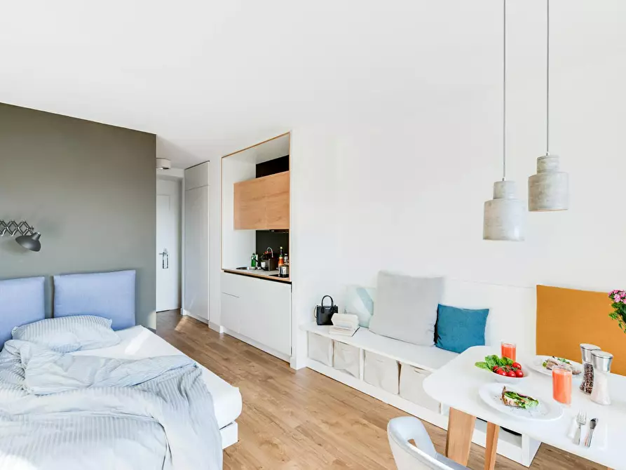 Immagine 4 di Casa indipendente in affitto  in Treskowallee a Berlin