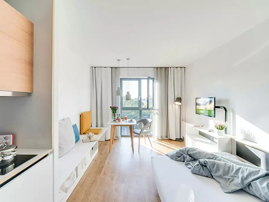 Immagine 1 di Casa indipendente in affitto  in Treskowallee a Berlin