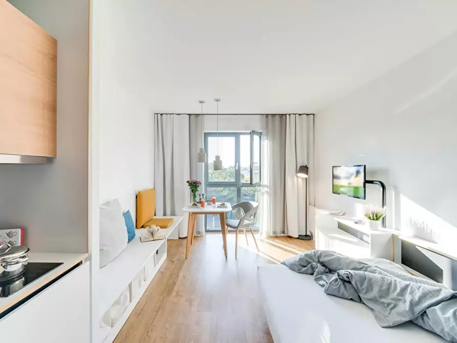 Immagine 6 di Casa indipendente in affitto  in Treskowallee a Berlin