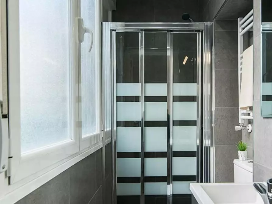 Immagine 9 di Camera in affitto  in Calle de Aguilón a Madrid