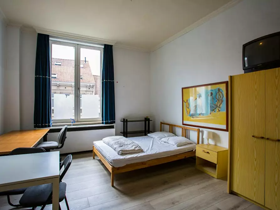 Immagine 2 di Camera in affitto  in Rue du Trône a Ixelles