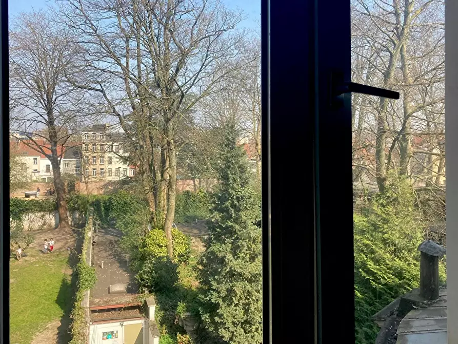 Immagine 10 di Camera in affitto  in Rue du Trône a Ixelles