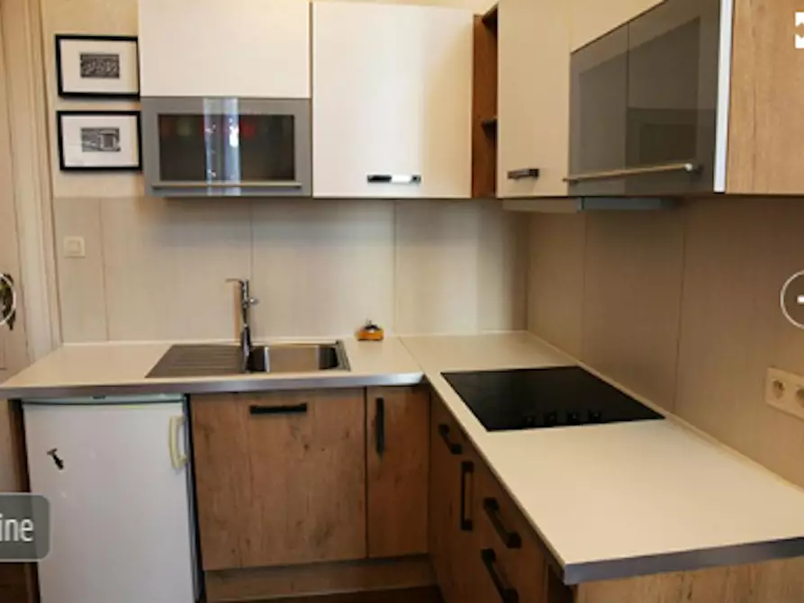 Immagine 5 di Appartamento in affitto  in Rue du Trône a Ixelles