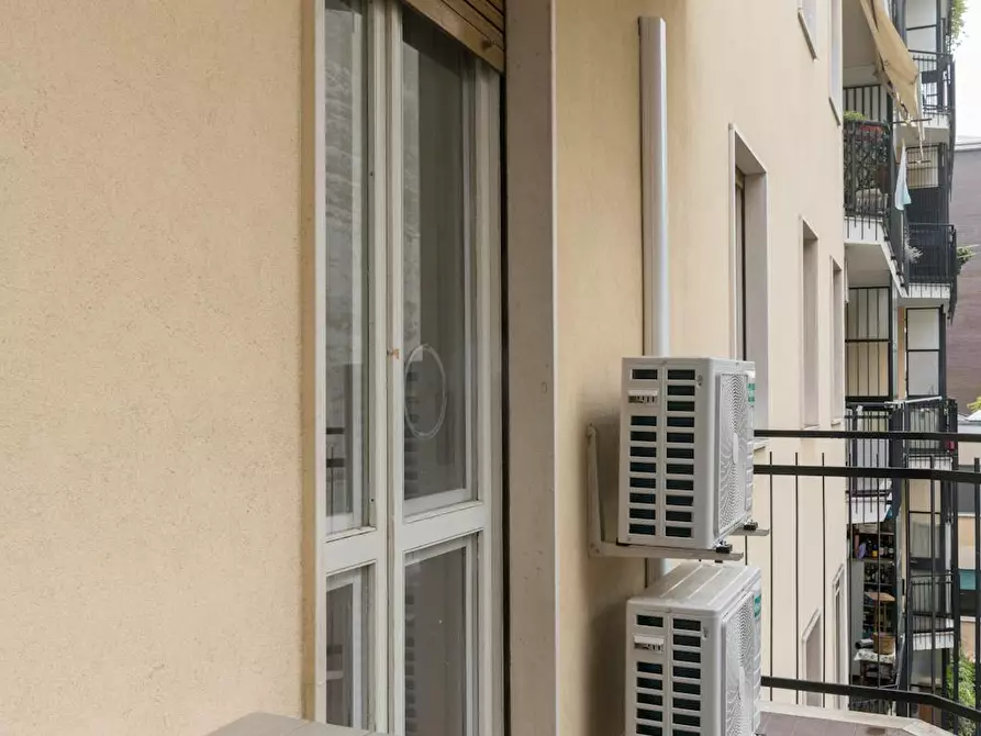 Immagine 9 di Camera in affitto  in Via Savona a Milano