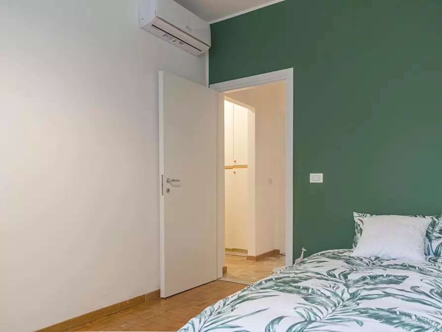 Immagine 4 di Camera in affitto  in Via Savona a Milano