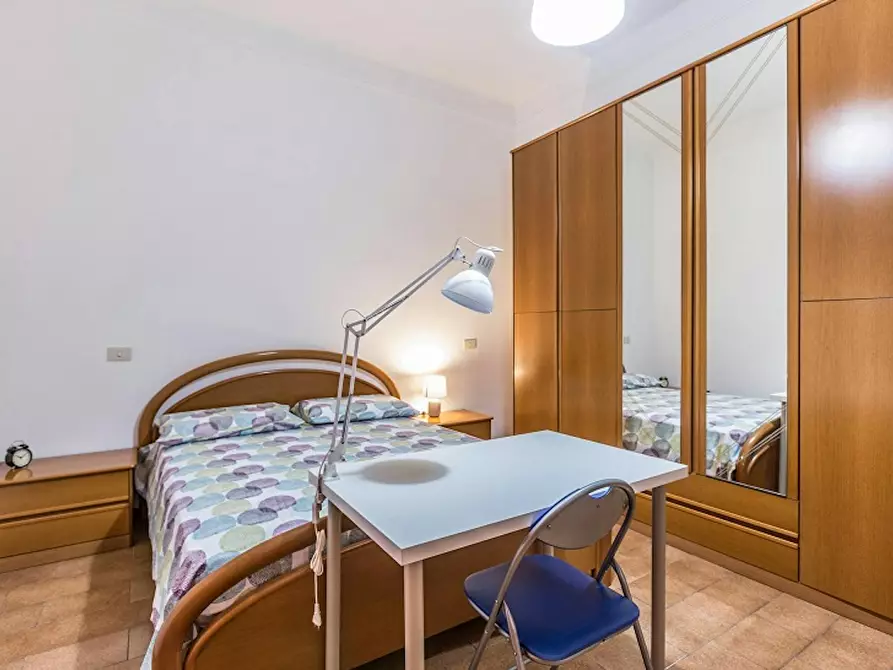 Immagine 3 di Camera in affitto  in Via Graziolo Bambaglioli a Bologna