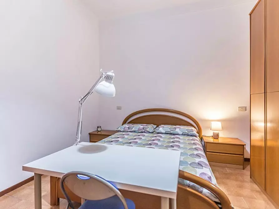 Immagine 5 di Camera in affitto  in Via Graziolo Bambaglioli a Bologna